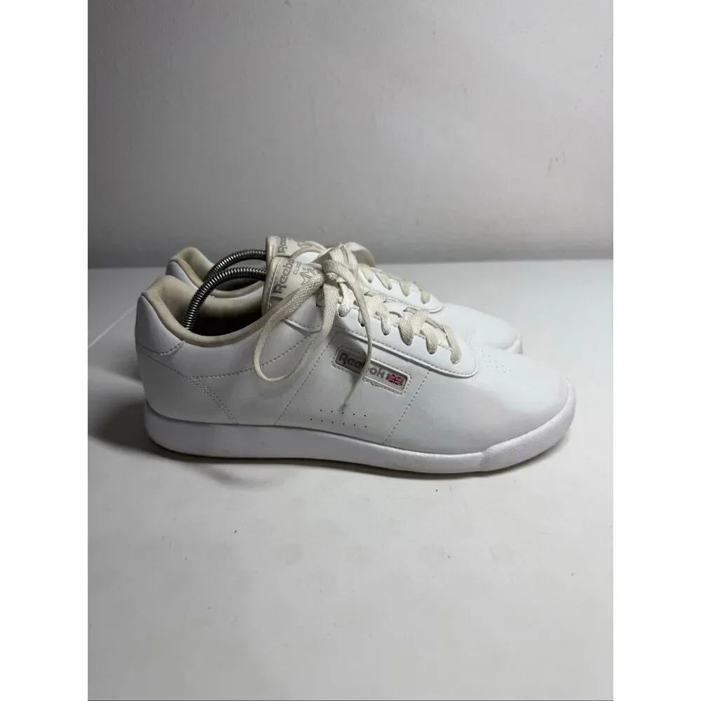 Vintage Reebok Classic White Training Shoe Sneakers Sz 9,5